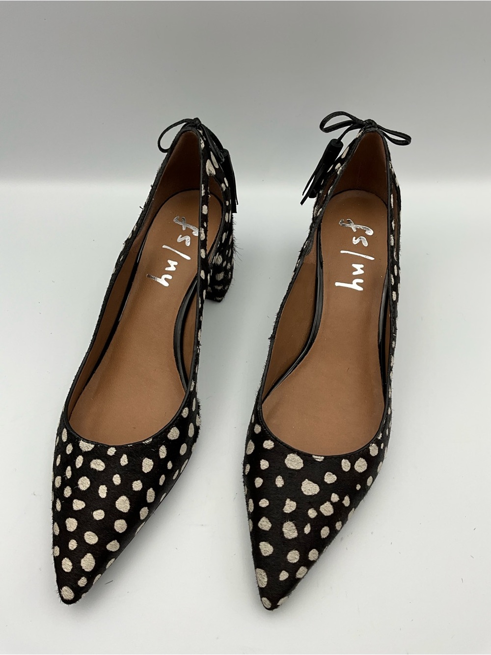 French Sole Courtney Pumps Size 7.5 Black & White Pointed Toe Tie-Back Cow Hair